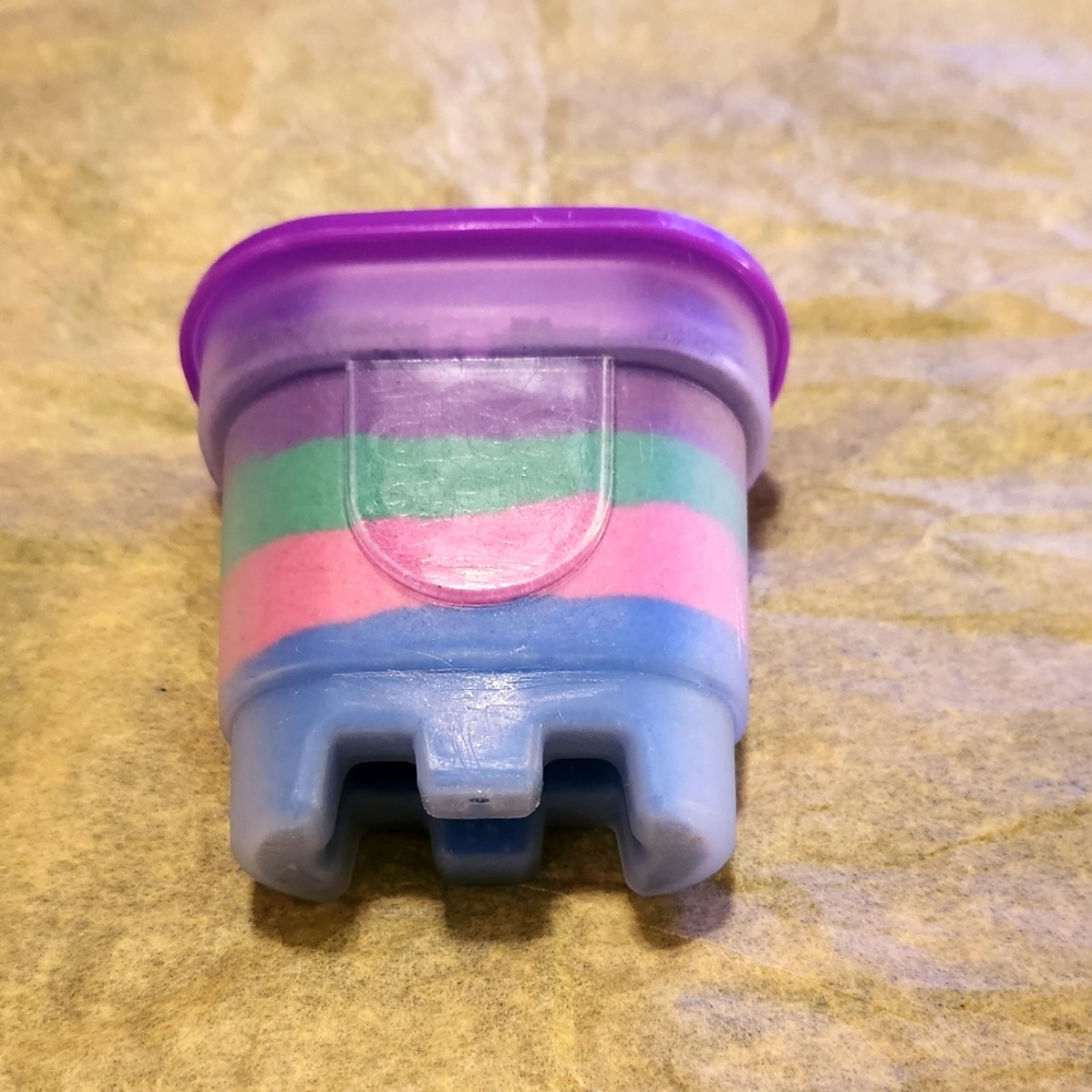 Kinetic Sand Small NWOT Multi Color